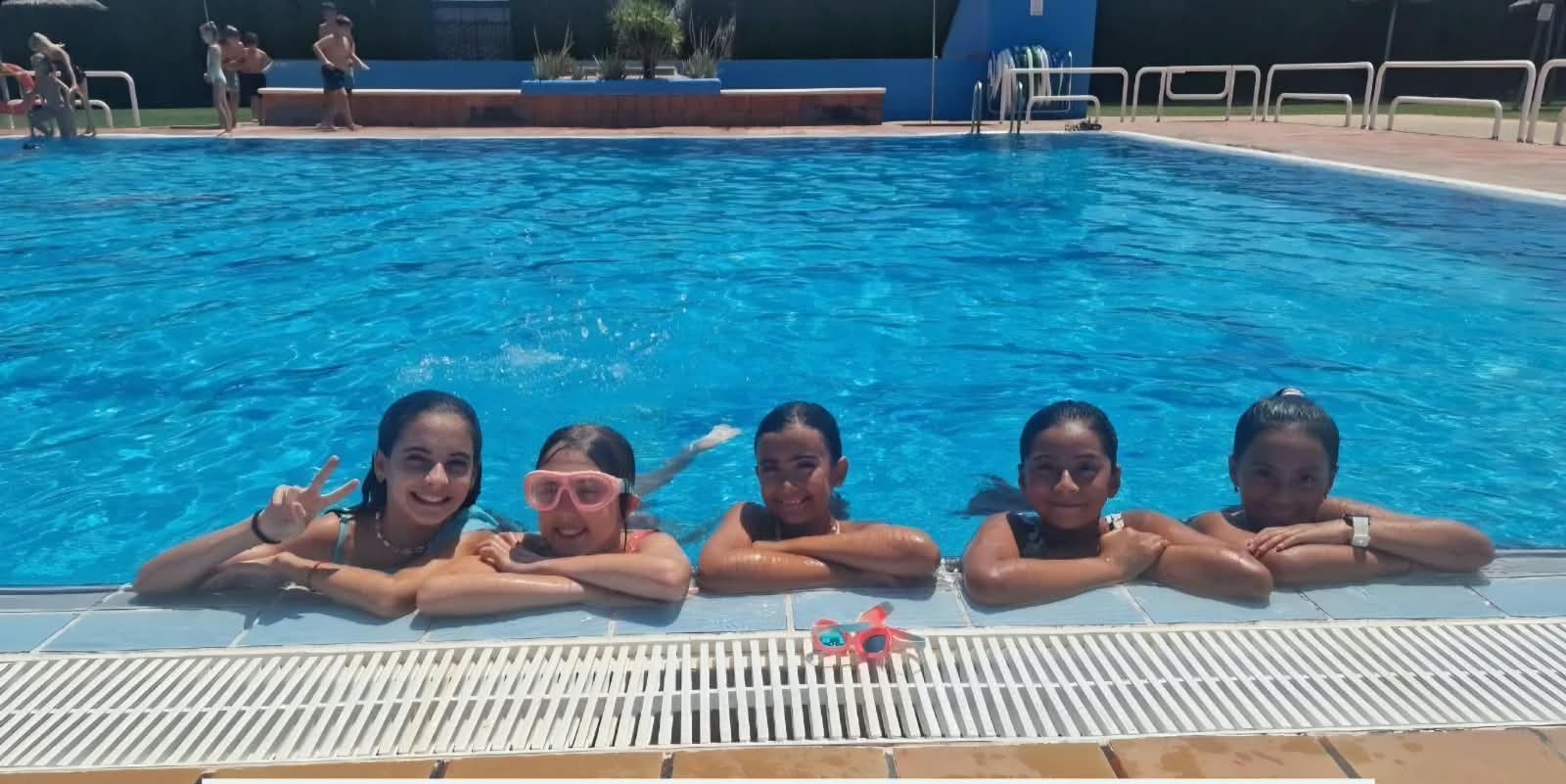 Actividad de piscina de la Escuela de Verano